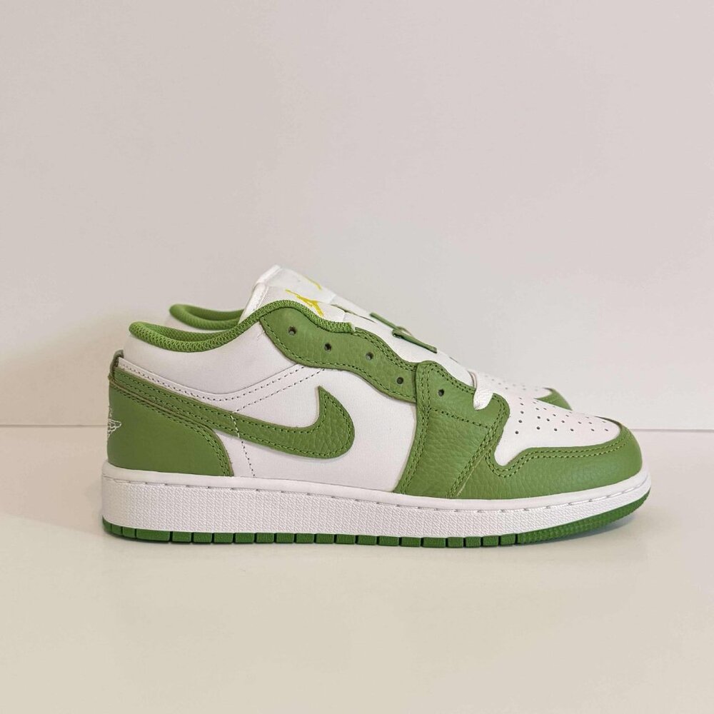 Air Jordan 1 Low SE (GS) Big Kids/Grade School 'Chlorophyll' (HF4779-100)